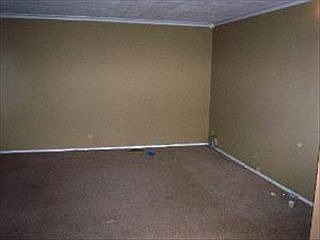 3rd image of 178 Cindy Ln
