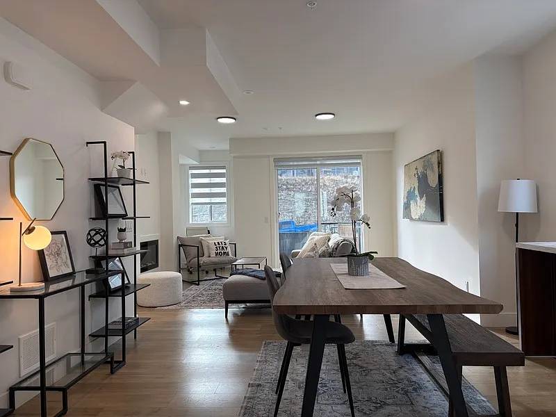 2 bed, 2.5 bath, 1402 sqft, $2,650 — Photo 3