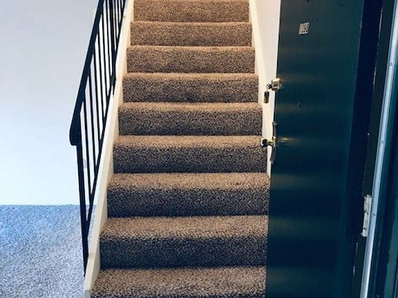 5th image of 1398 Creekside Dr APT 4