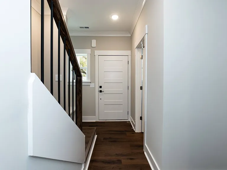 816 N Taylor St — Photo 5