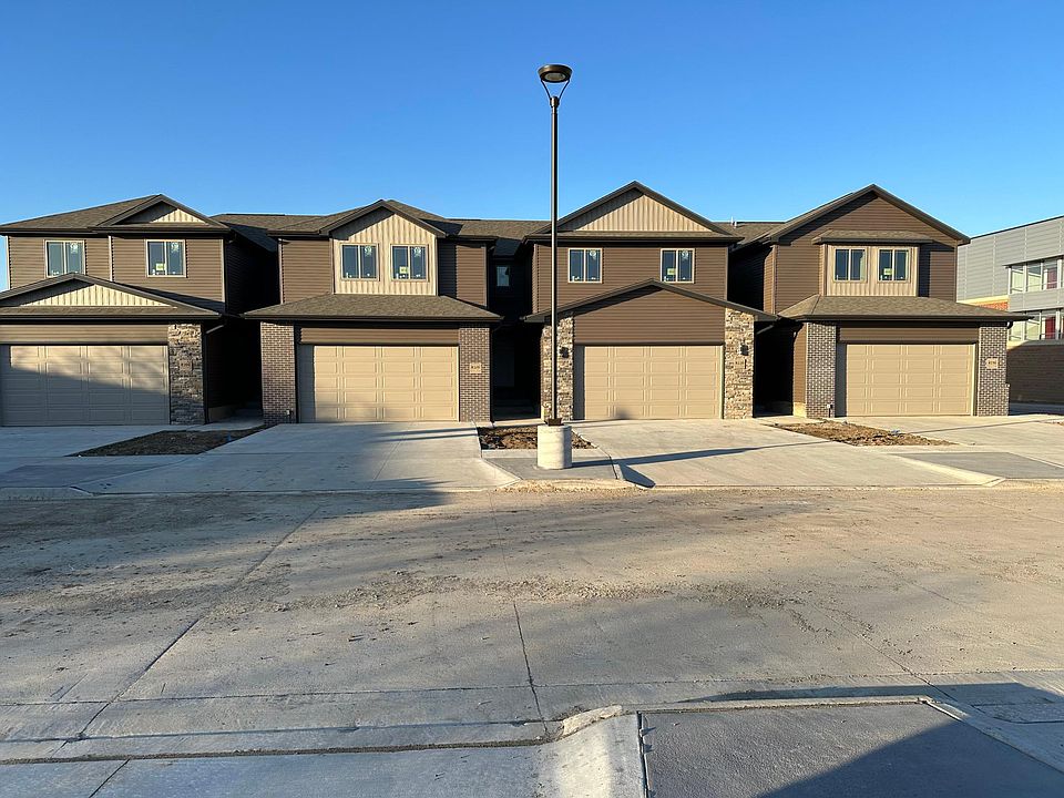 1st image of 8221 Ventura Pl