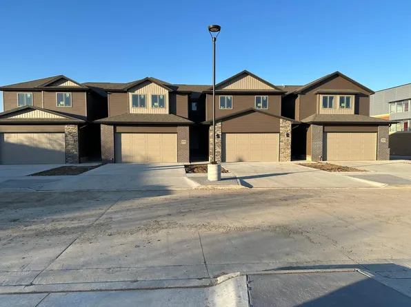 8220 Ventura Pl, Lincoln, NE 68505