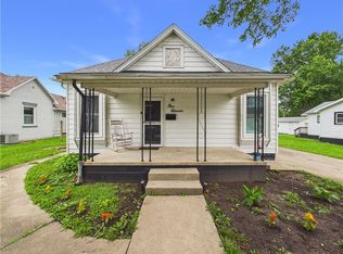 111 E 9th St, Georgetown, IL 61846