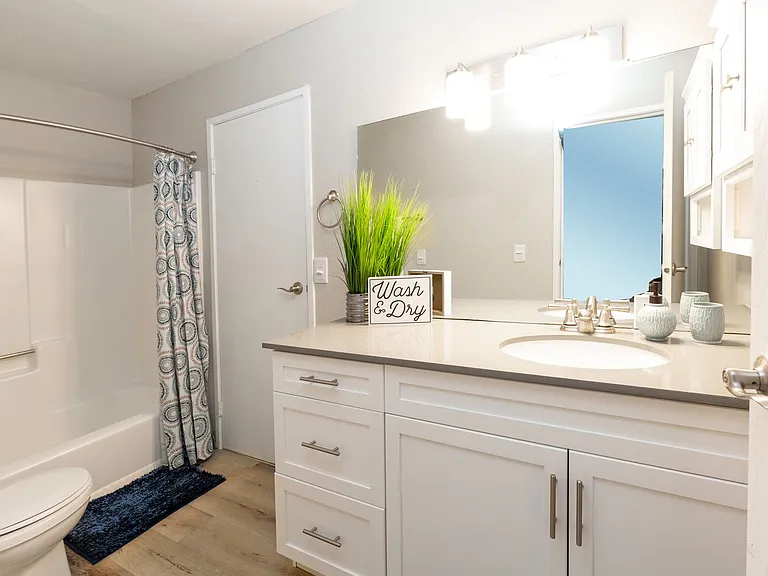 Brighton Place Apartments — Photo 18