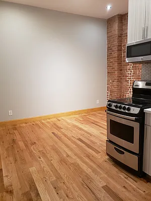 Rented by The Hamilton Group | media 2