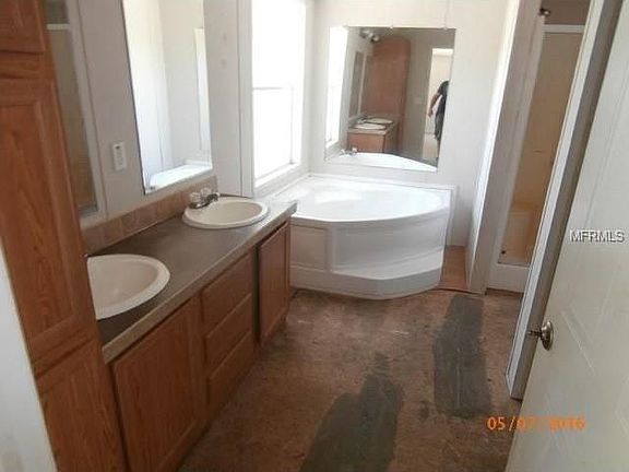5th image of 43028 Jewell Dr