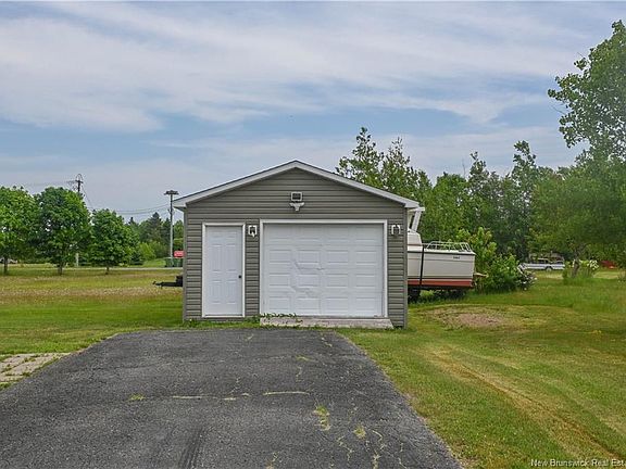 3rd image of 51 Chiasson Rd