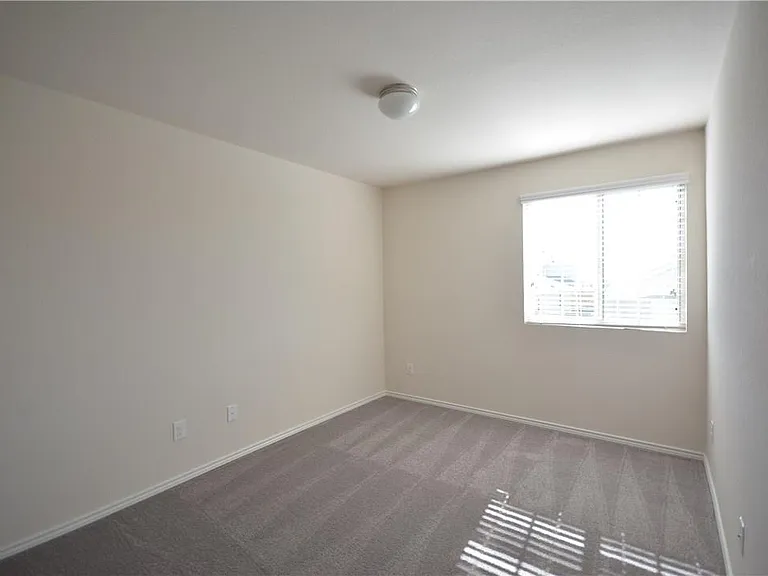324 Circle Way — Photo 18