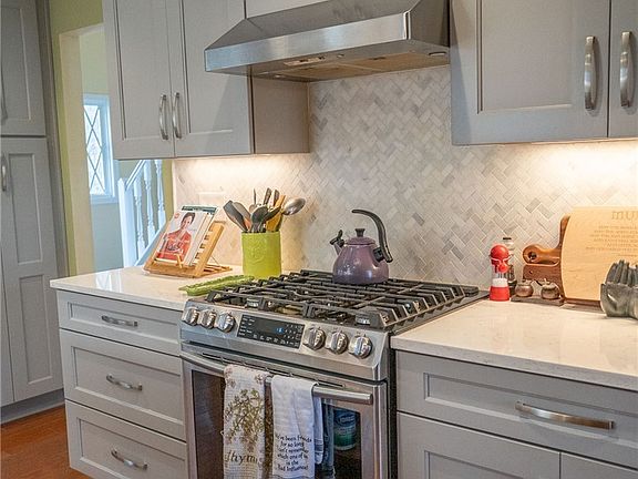 4th image of 26 Aberdeen Ct