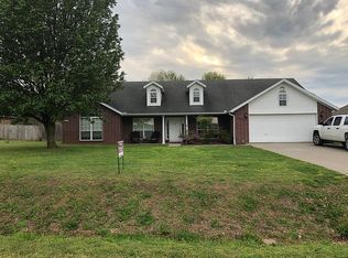 1989 S Ed Edwards Rd, Fayetteville, AR 72701