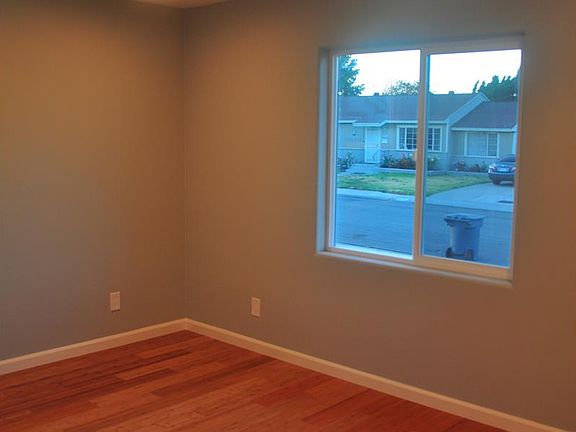 4th image of 1784 Calamar Ave
