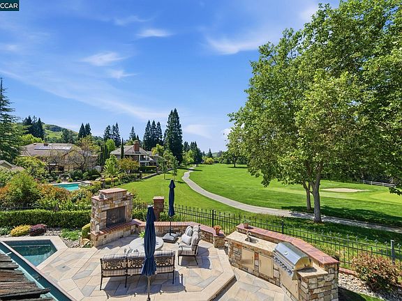 3rd image of 51 Red Cypress Ct