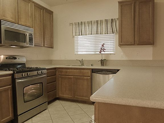5th image of 191 W Vallecito Ct