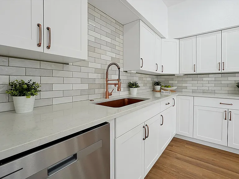 1711 White Ave #B — Photo 11
