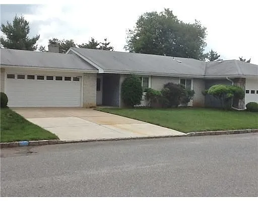 1207A Lindera Plz photo 1