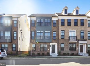 43225 Clarendon Sq, Ashburn, VA 20148
