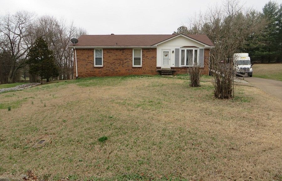 1st image of 1872 Harriet Dr