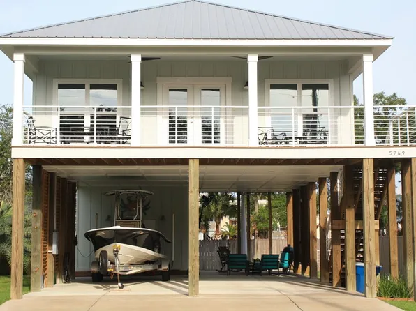 5749 Armadillo Ave, Orange Beach, AL 36561