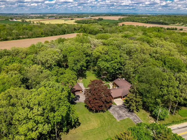 6319 S Highway 213, Orfordville, WI 53576