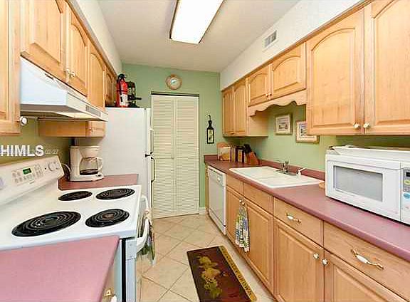 3rd image of 34 Forest Beach Dr APT C-7