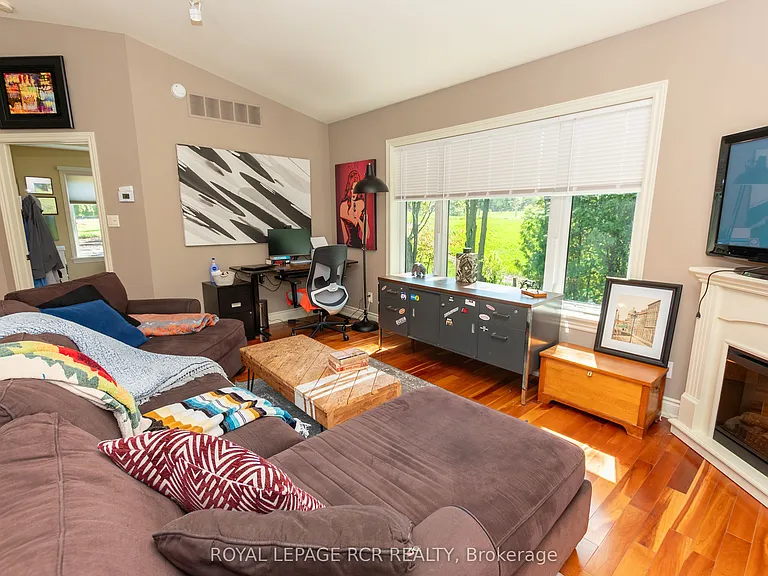 20294 Willoughby Rd — Photo 9