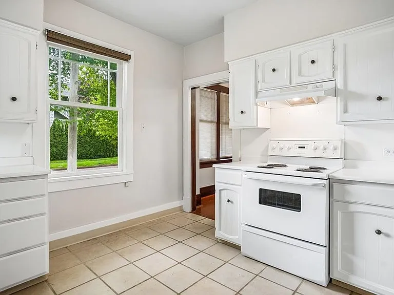 5405 Trafalgar St — Photo 14