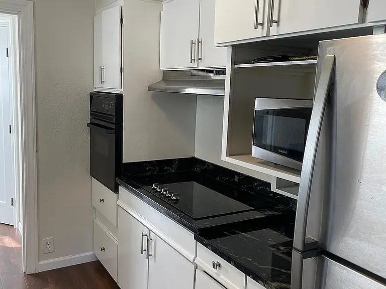 1558 Shasta Ave — Photo 7