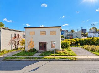 196 Tower St #194, Saint John, NB E2M1Z2