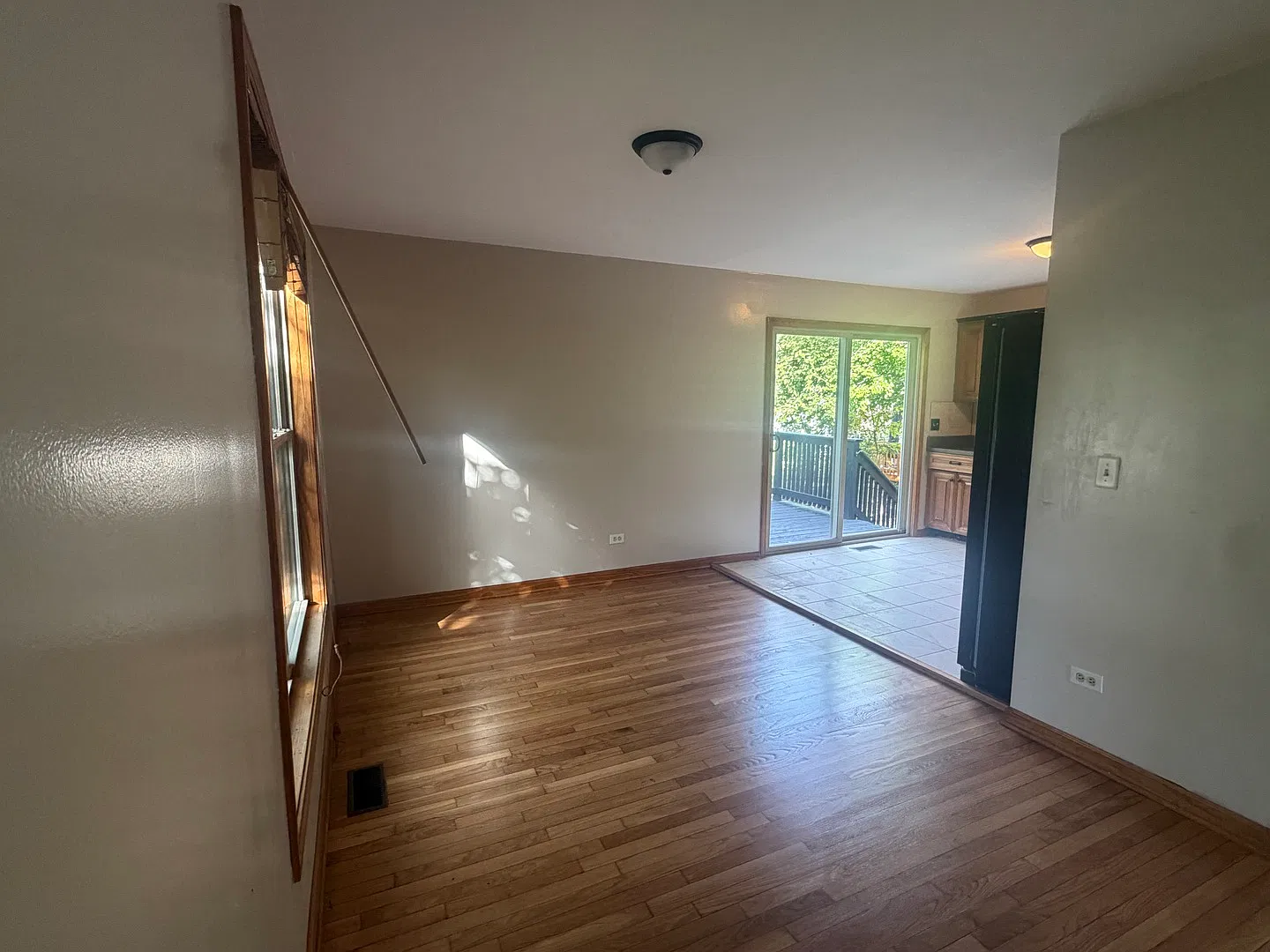 4 bed, 2000 sqft, $2,750 — Photo 3