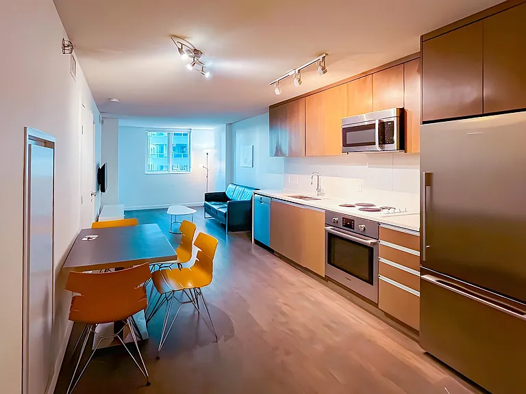 1009 Harwood St #309 — Photo 14