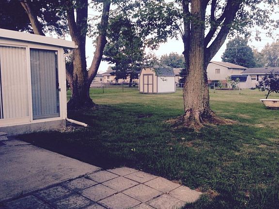 3rd image of 1179 Sherwood Dr