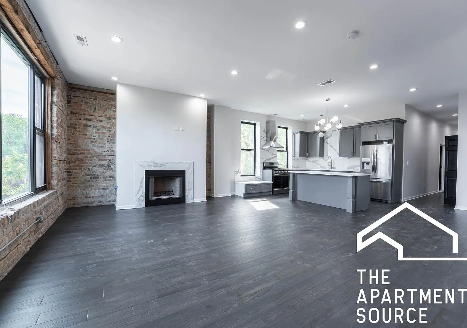 3 bed, 2000 sqft, $4,395 — Photo 4
