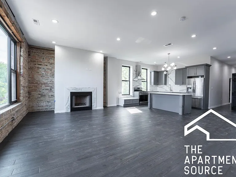 2702 W Thomas St #3 — Photo 4