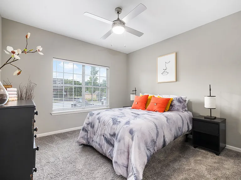 Lauren Ridge Apartment Homes — Photo 6