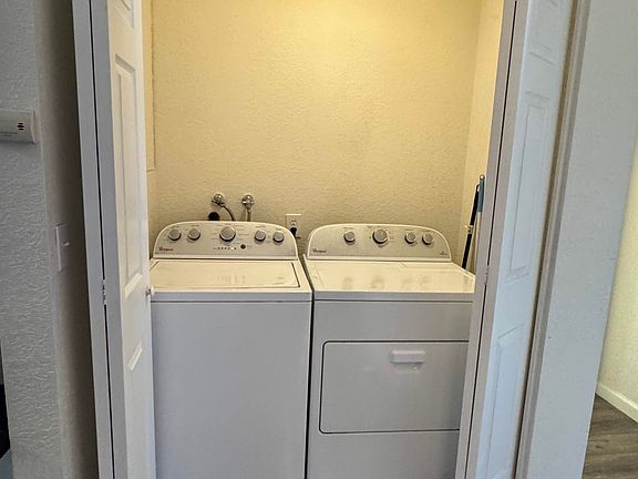 4th image of 203 Lualan Ln APT D