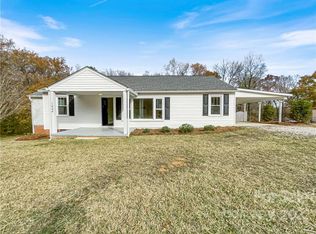 1404 Kings Cir, Lancaster, SC 29720