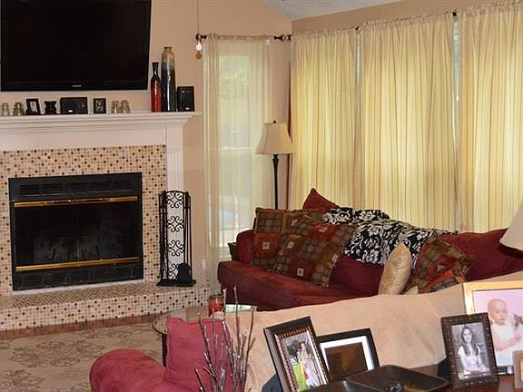 2nd image of 1500 Lincoln Dr