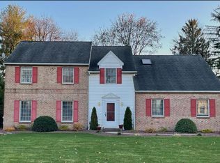 1145 Sunset View Dr, Bethlehem, PA 18017