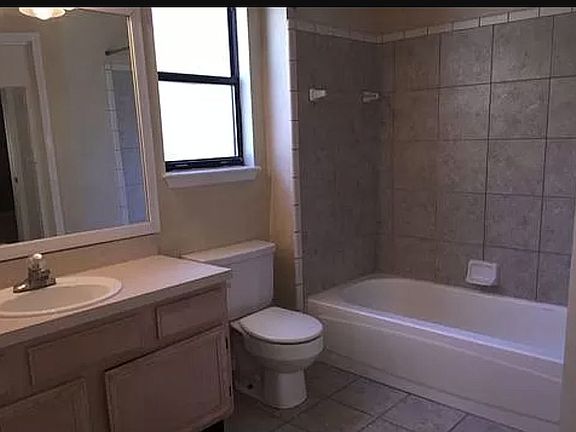 4th image of 5209 Beige St
