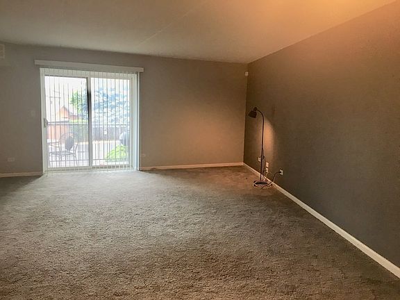 3rd image of 1 Bloomingdale Pl APT 222