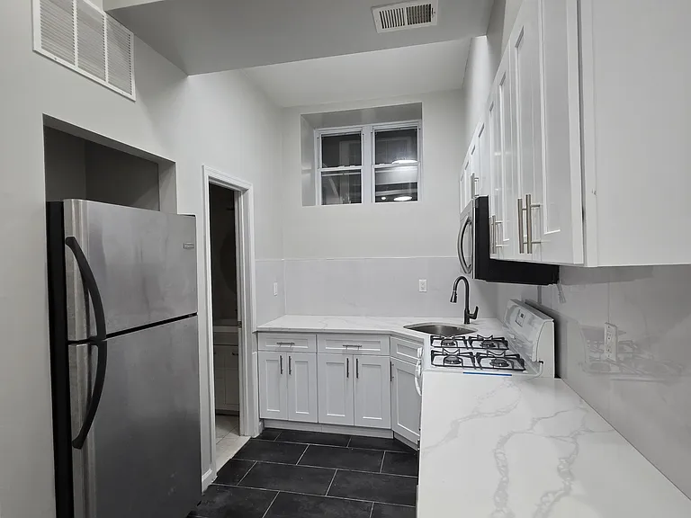 Serrell Ave — Photo 11