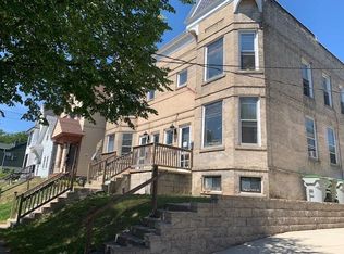 1022 E Pearson St #1024, Milwaukee, WI 53202