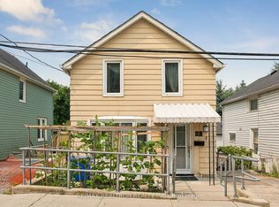 28 Machell Ave, Aurora, ON L4G 2R7