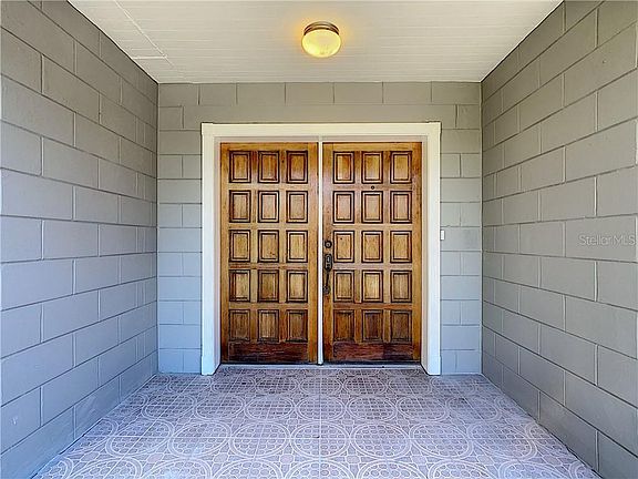 3rd image of 2809 Grove Dr