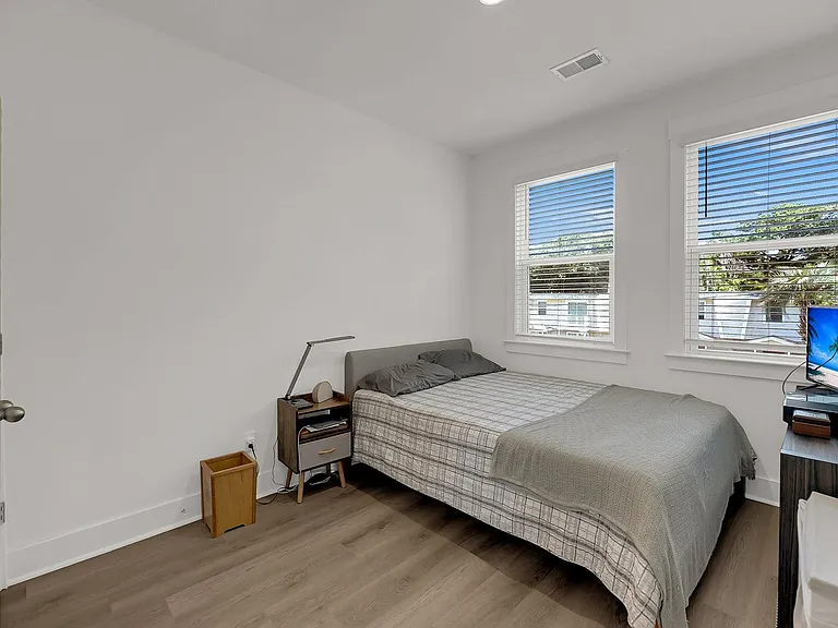 1549 Evergreen St — Photo 19