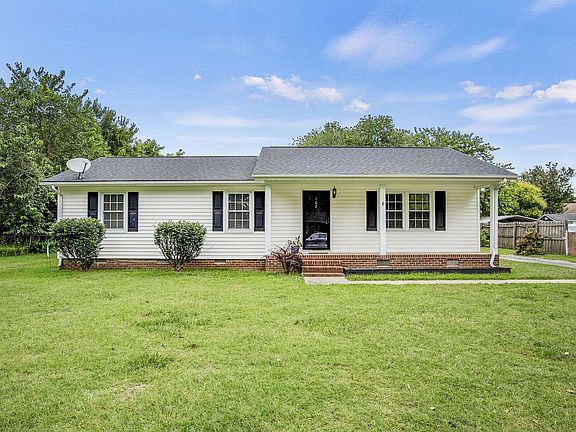 2nd image of 102 Celeste Cir