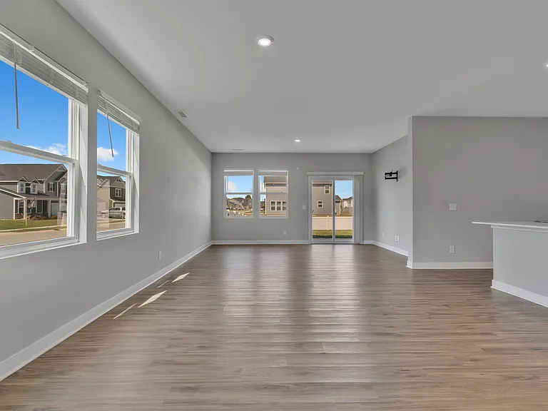 76 Fernleaf Dr — Photo 35