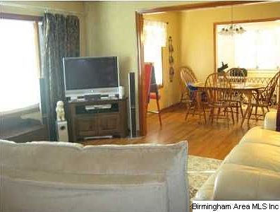 4th image of 801 Skelton Ave