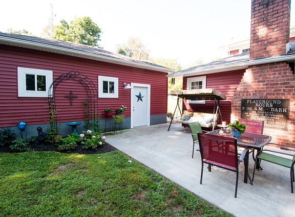 3rd image of 4326 Bradford St