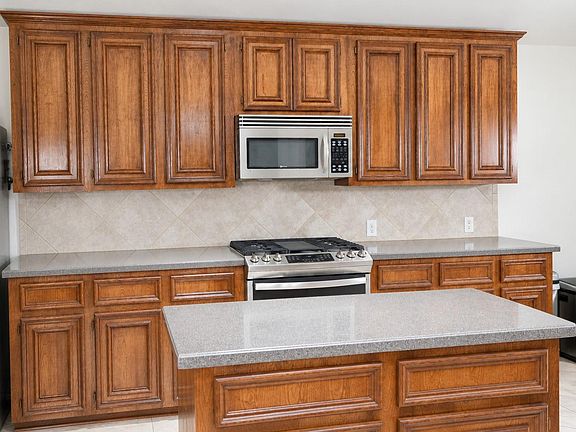 4th image of 518 Clear Point Ct